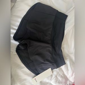 Lululemon speed up low rise shorts, 2.5” size 2